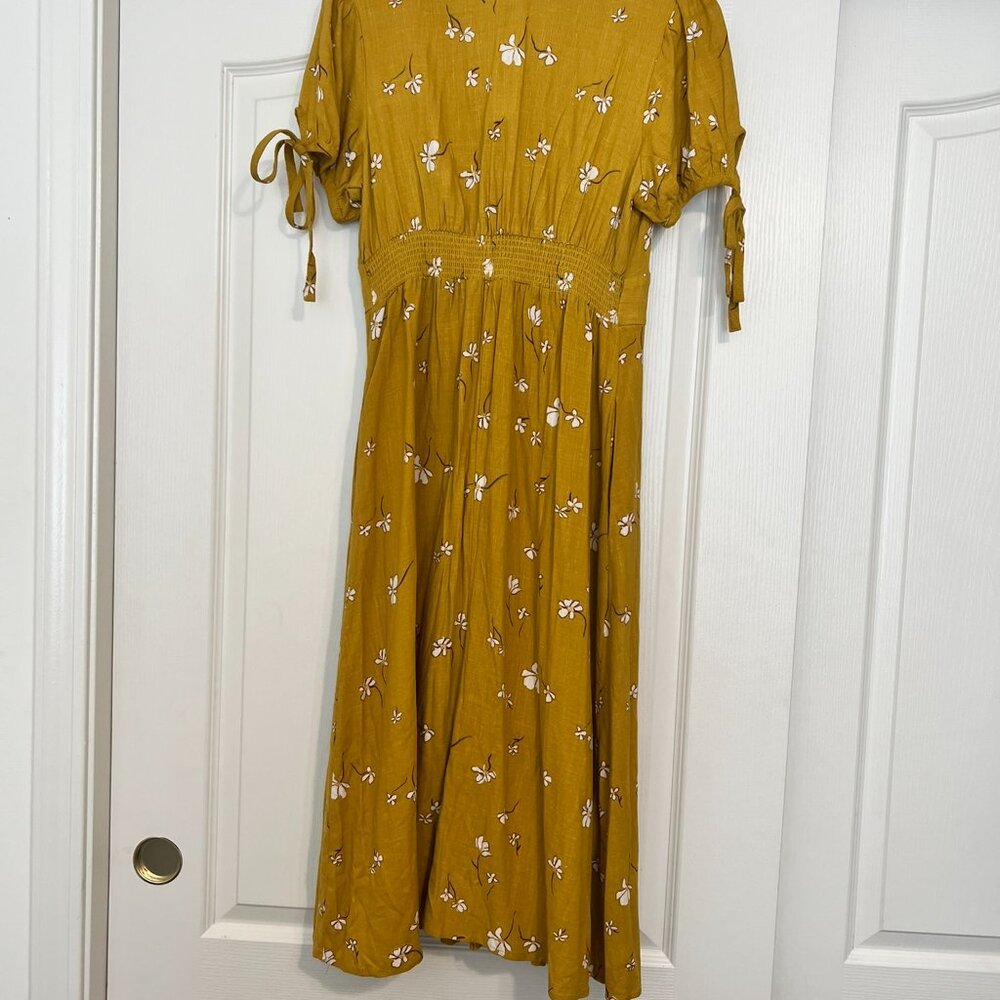 Universal Thread - Yellow Button Down Floral Sund… - image 5